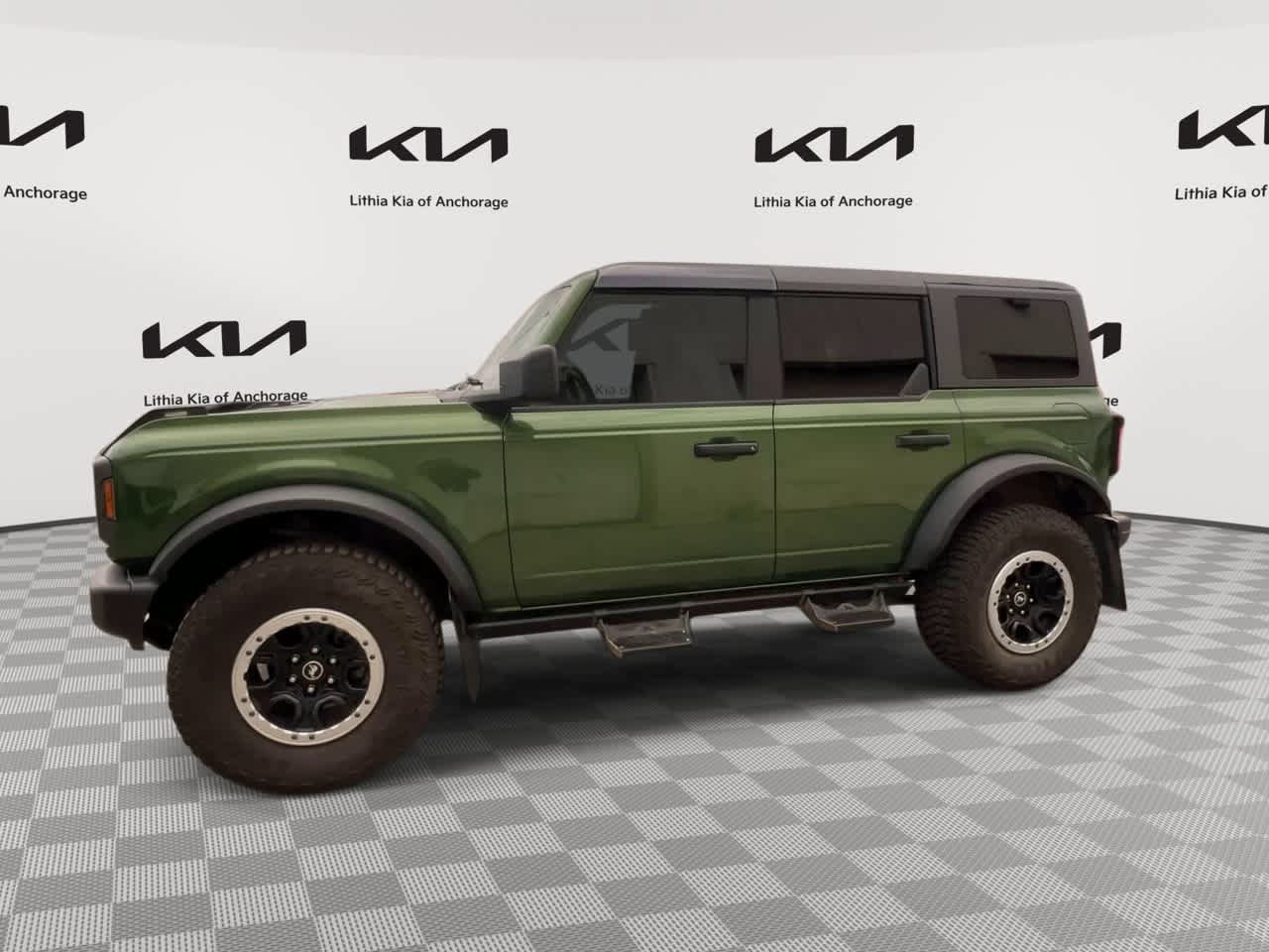 Used 2023 Ford Bronco Badlands w/ Sasquatch Package AWD/4WD image 5