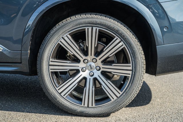 Certified 2024 Volvo XC90 T8 Ultimate w/ Lounge Package AWD/4WD image 18