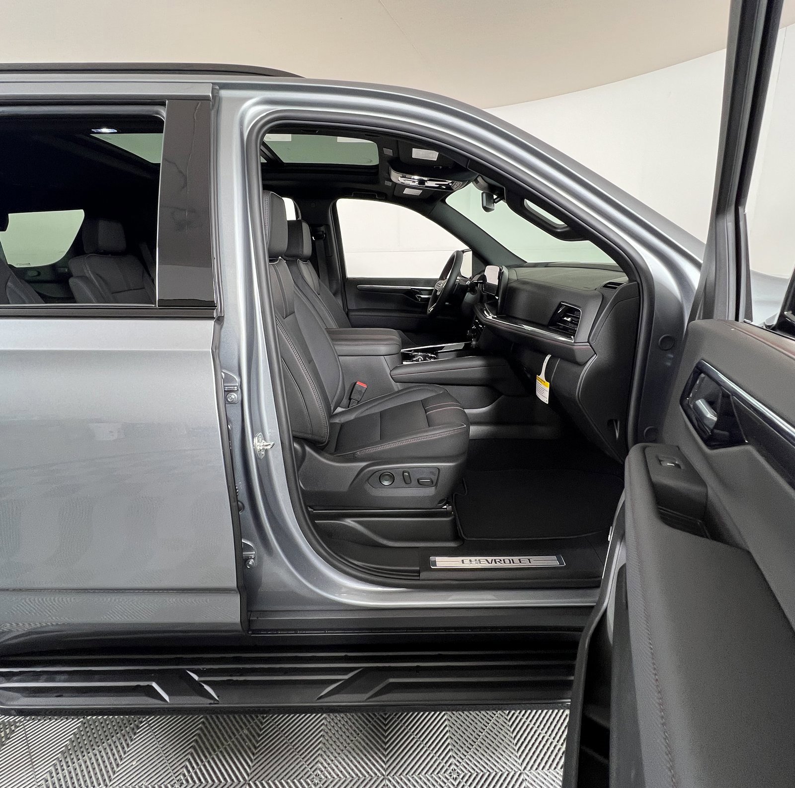 New 2026 Chevrolet Tahoe RST image 5