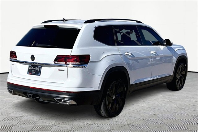 Used 2022 Volkswagen Atlas SE image 2