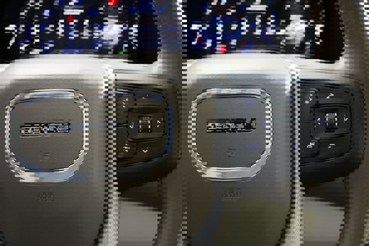 Used 2022 GMC Yukon Denali image 28