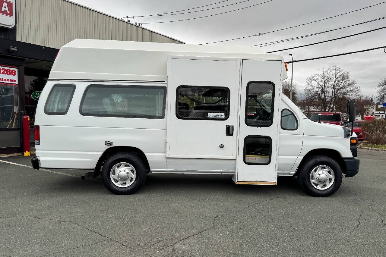 Used 2011 Ford E-350 and Econoline 350 Extended Super Duty w/ PWR Group RWD image 8