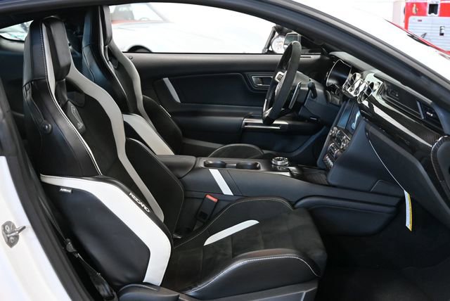 Used 2020 Ford Mustang Shelby GT500 w/ Carbon Fiber Track Pack image 48