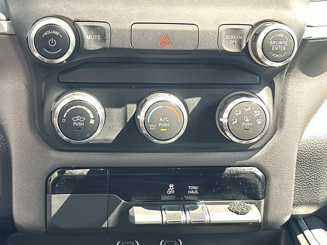 Used 2022 RAM 1500 Big Horn AWD/4WD image 30