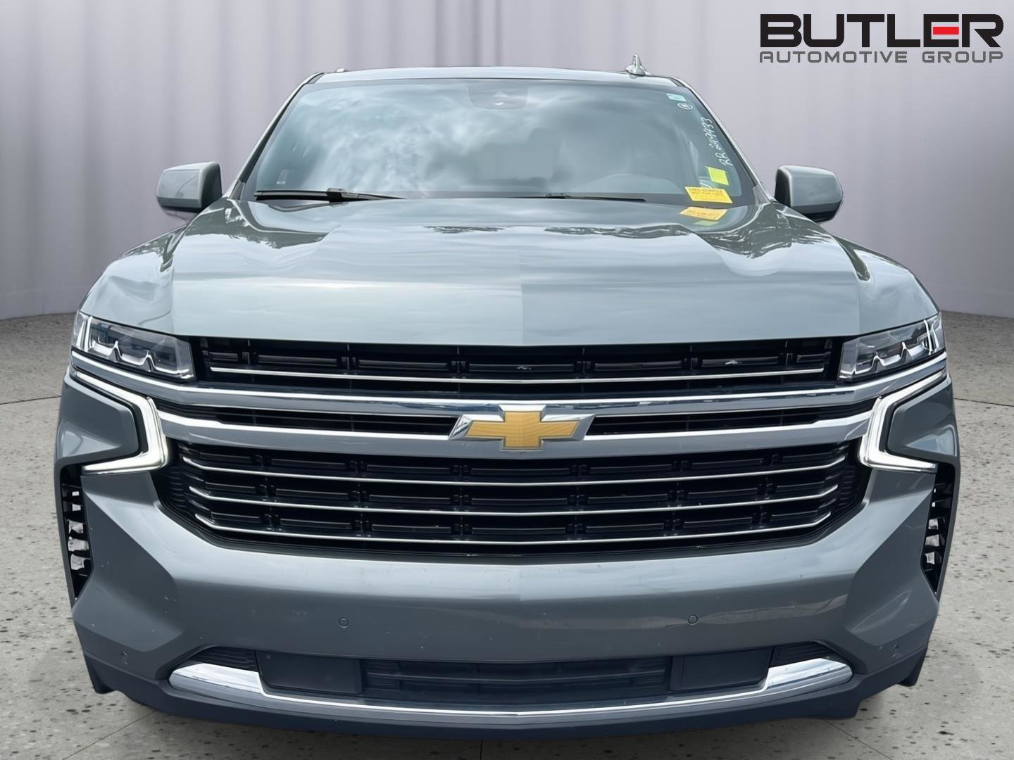 Used 2024 Chevrolet Suburban LT RWD image 7