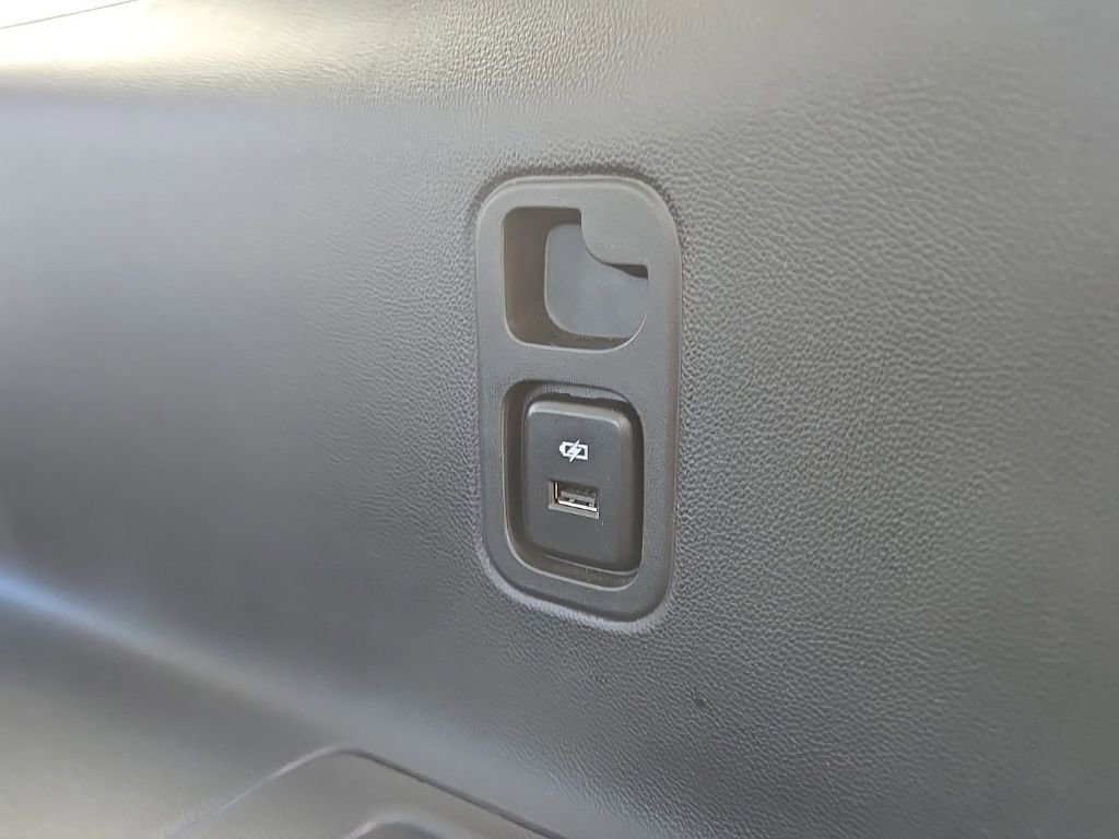 Used 2020 Chevrolet Traverse RS image 47