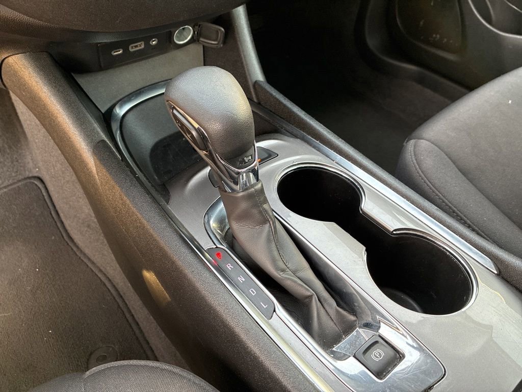 Used 2024 Chevrolet Malibu LT FWD image 14
