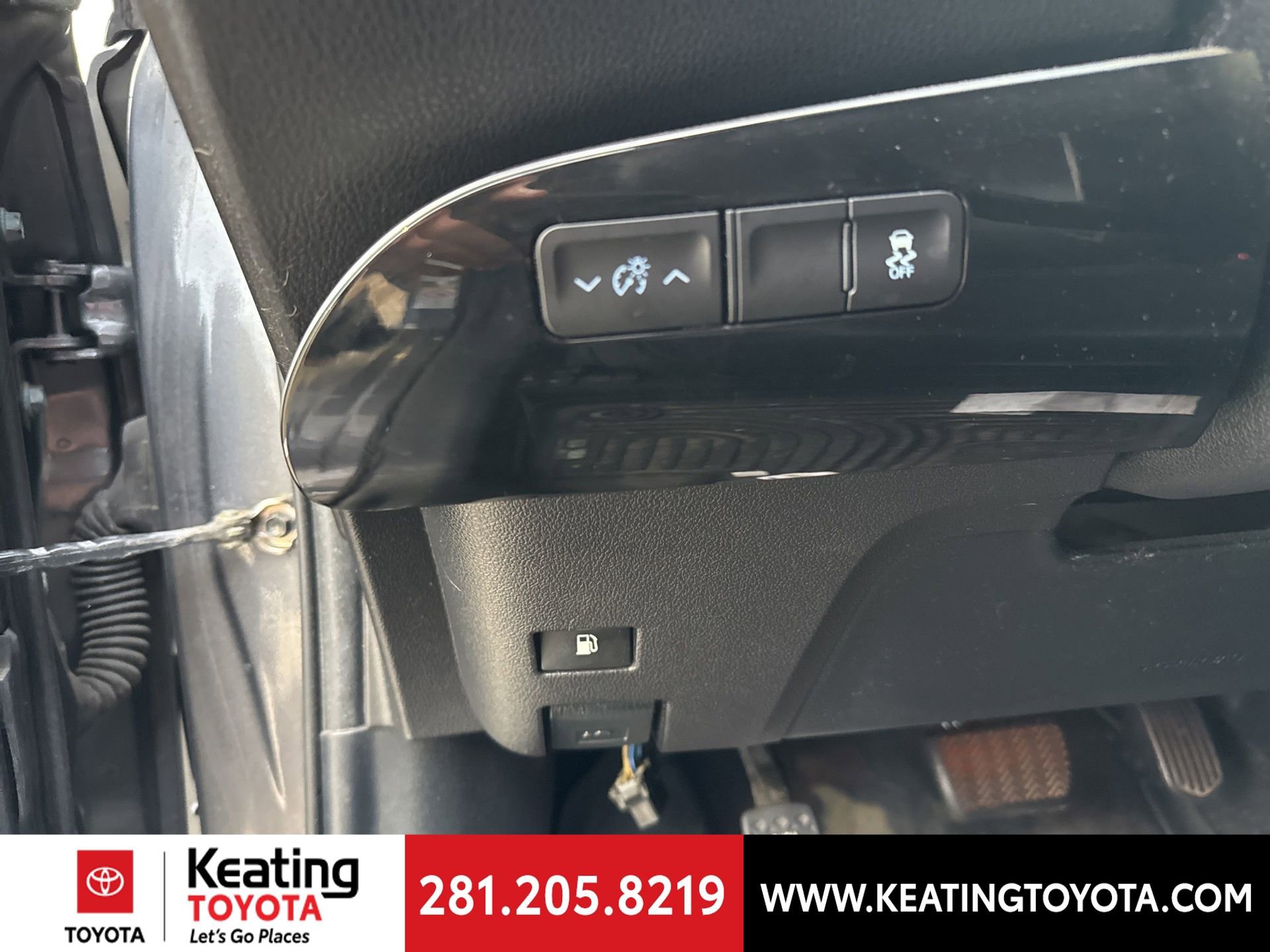 Used 2016 Toyota Prius Three image 13