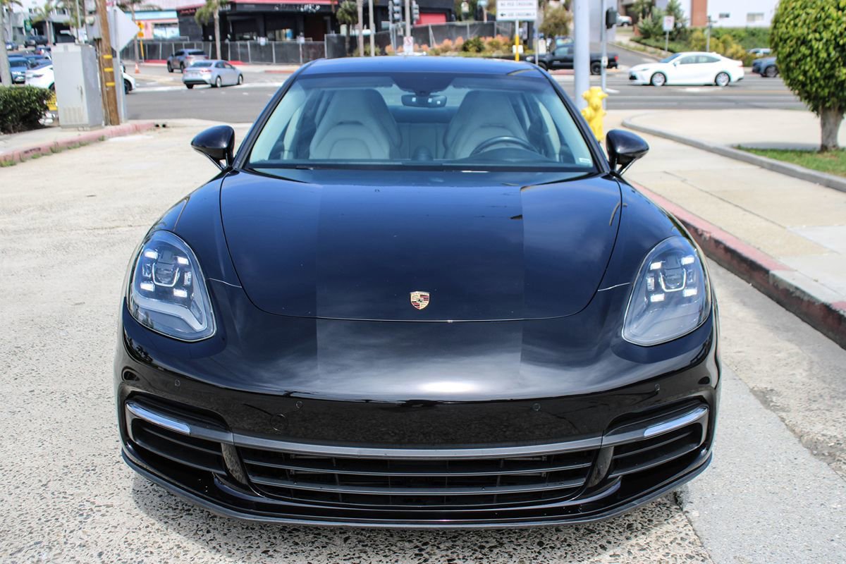Used 2018 Porsche Panamera 4 AWD/4WD image 10