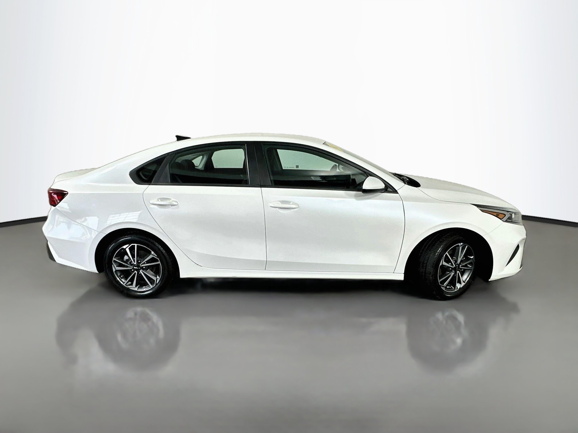 Certified 2023 Kia Forte LXS FWD image 8