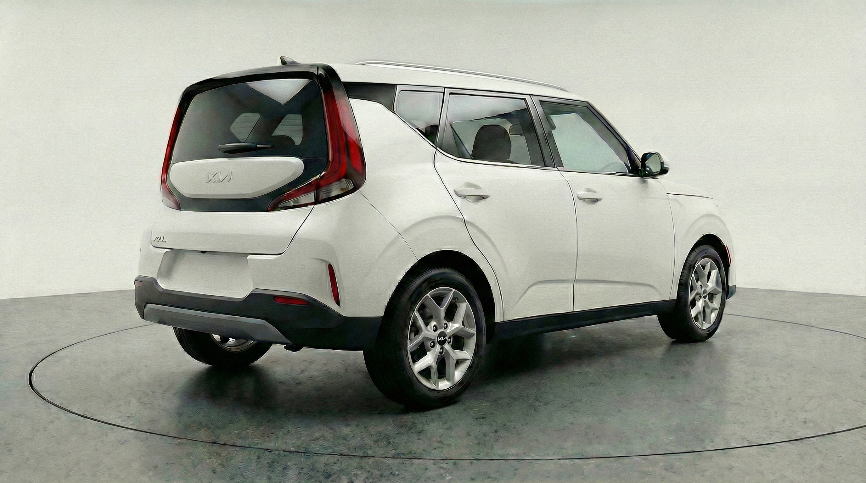 Used 2025 Kia Soul LX w/ LX Technology Package FWD image 9