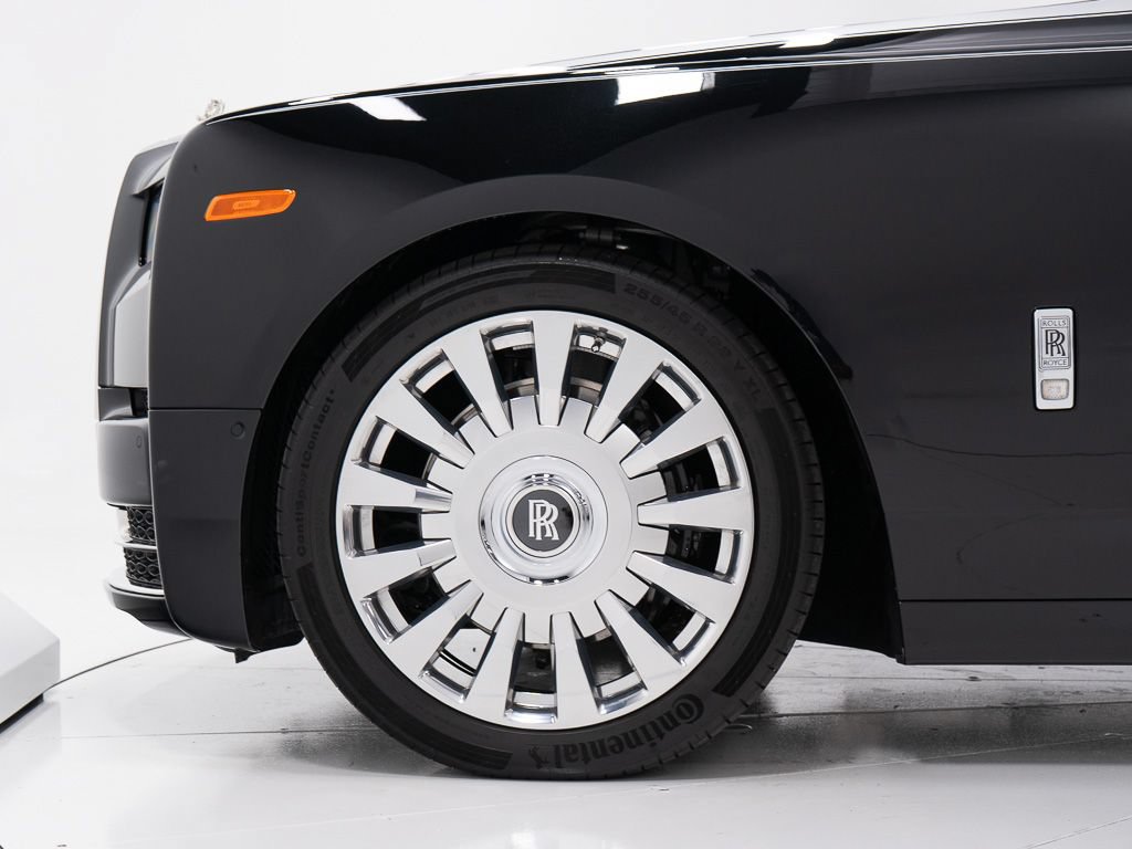 Certified 2023 Rolls-Royce Phantom Sedan RWD image 50