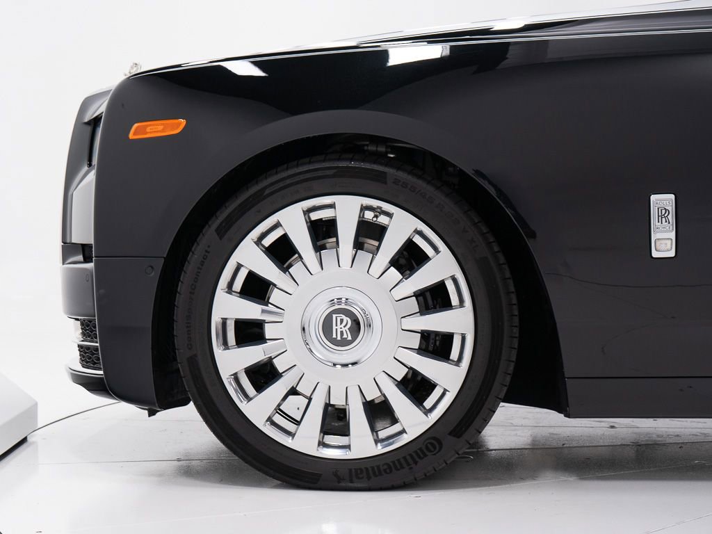 Certified 2023 Rolls-Royce Phantom Sedan RWD image 50