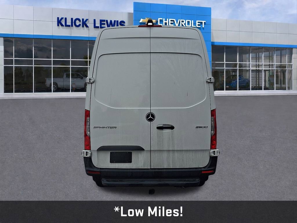 Used 2024 Mercedes-Benz Sprinter 2500 image 7