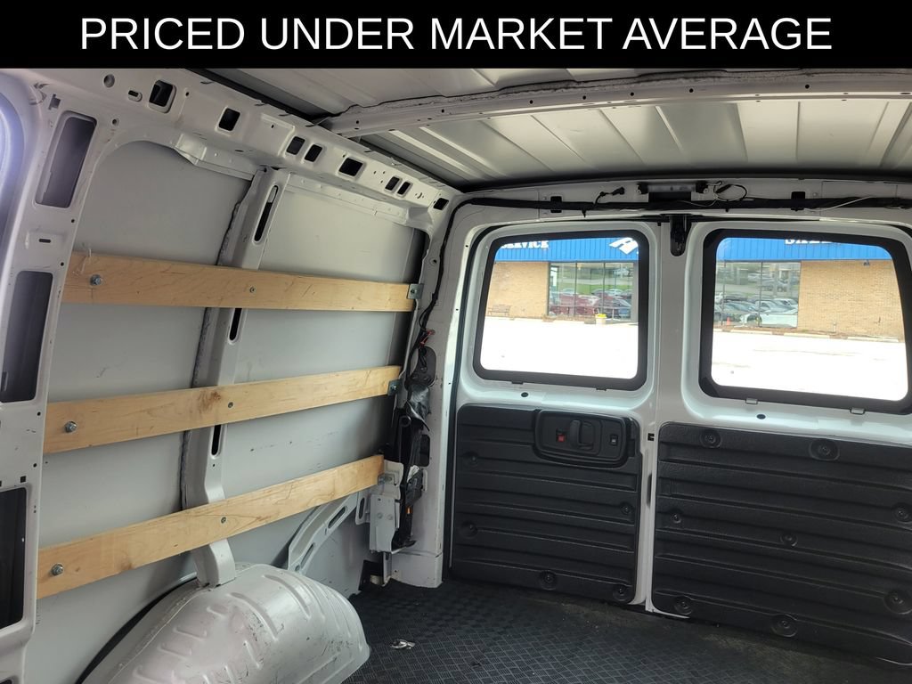 Used 2024 Chevrolet Express 2500 w/ Driver Convenience Package RWD image 10