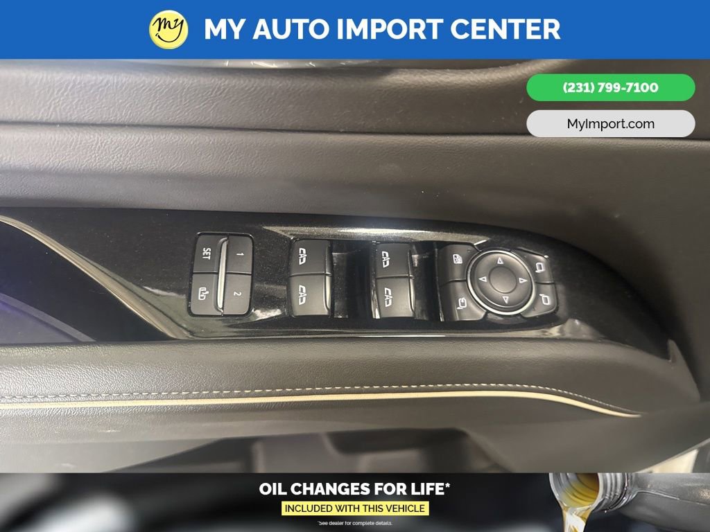 Used 2022 Cadillac Escalade ESV Luxury image 12