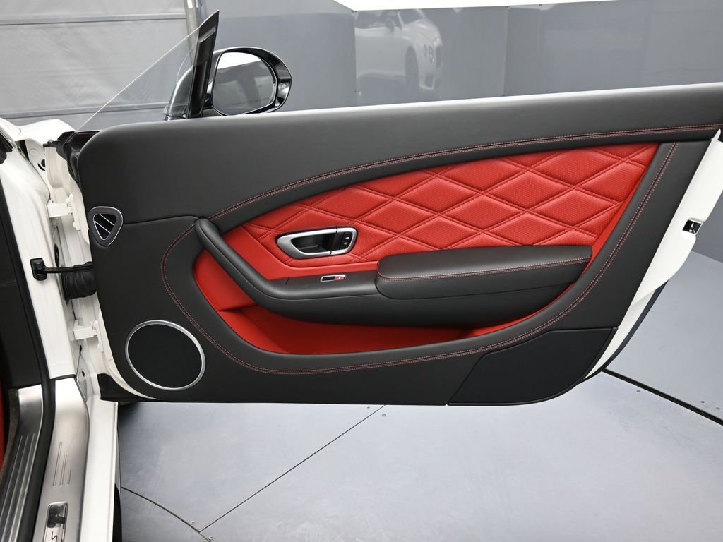 Used 2015 Bentley Continental GT V8 S image 25