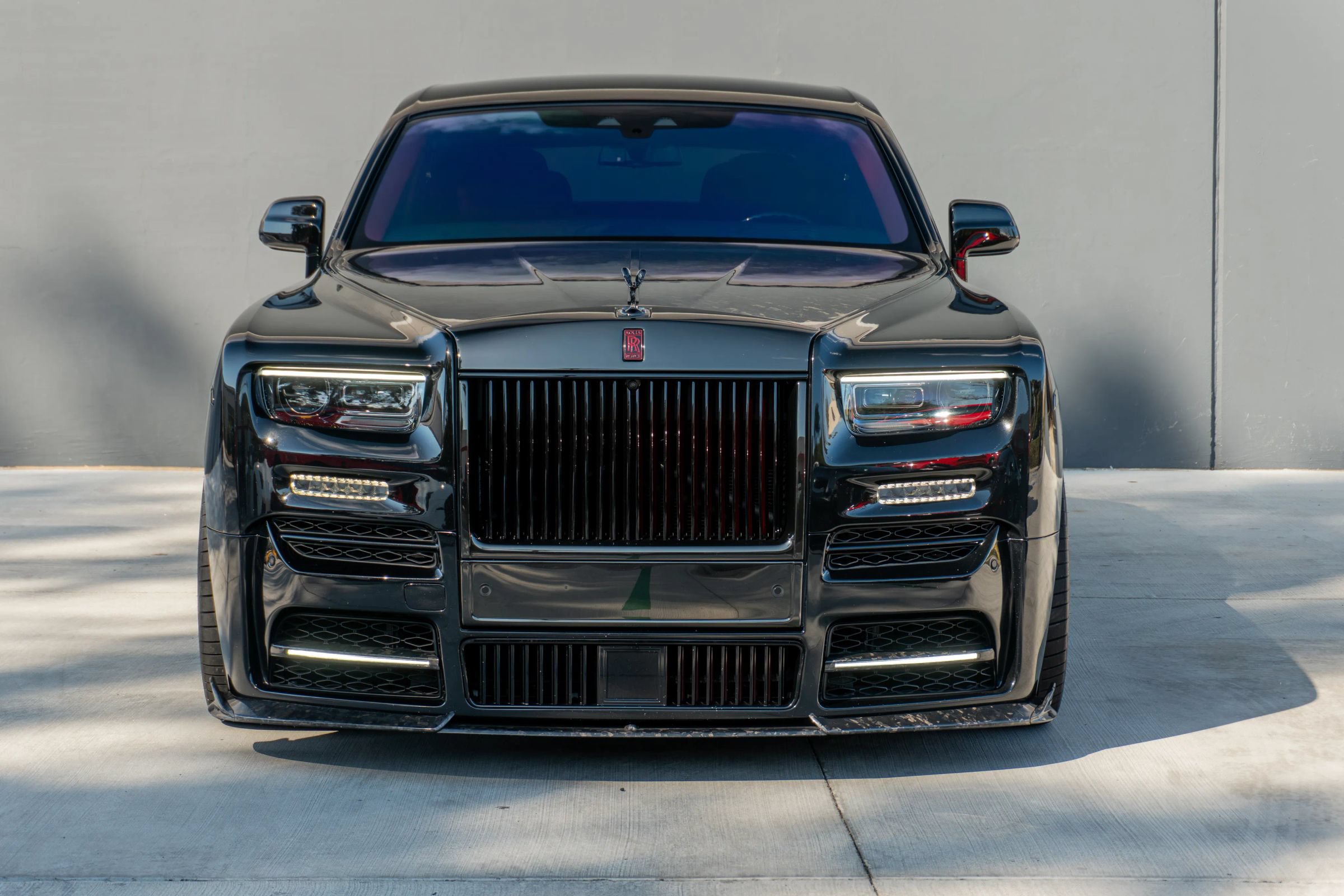 Used 2024 Rolls-Royce Phantom Sedan w/ The Phantom Package RWD image 4