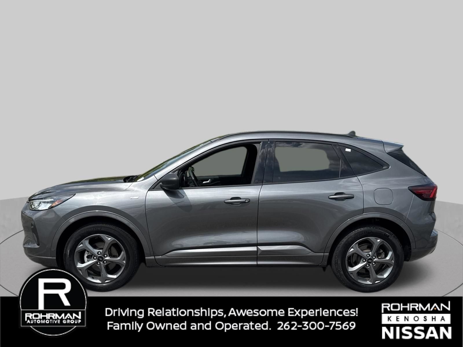 Used 2023 Ford Escape ST-Line w/ Tech Pack #1 AWD/4WD image 9