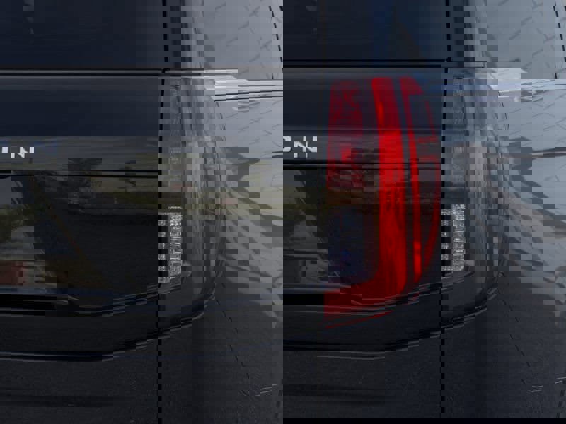 New 2025 Ford Expedition Active image 21