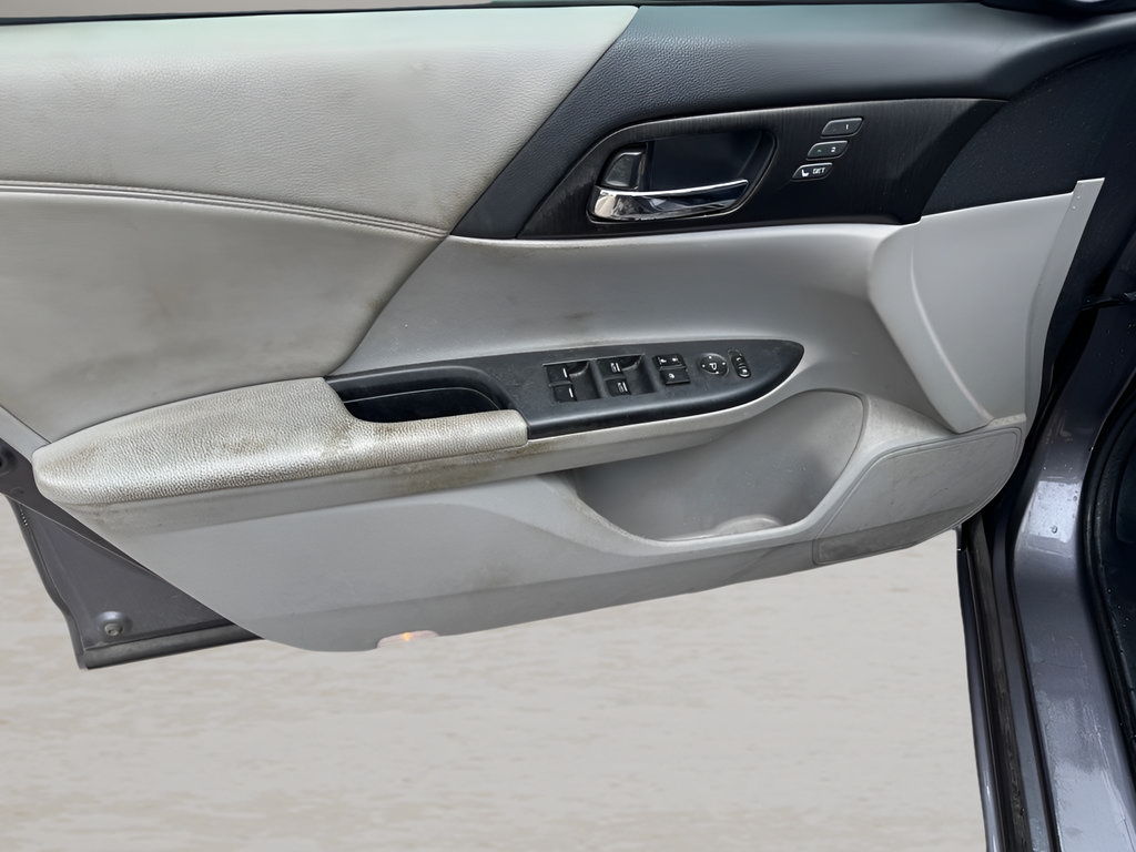 Used 2015 Honda Accord EX-L image 15