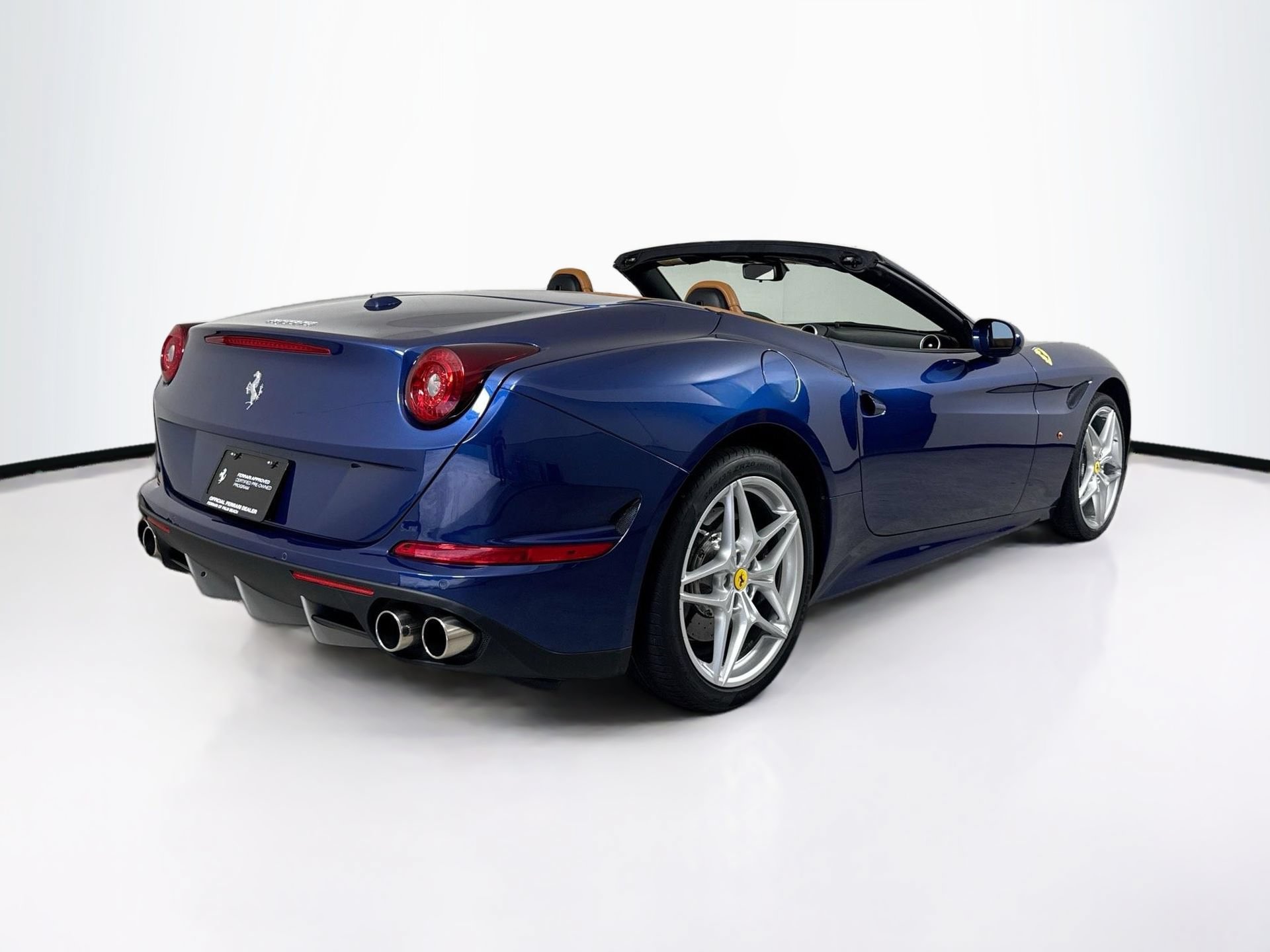 Certified 2015 Ferrari California T RWD image 7