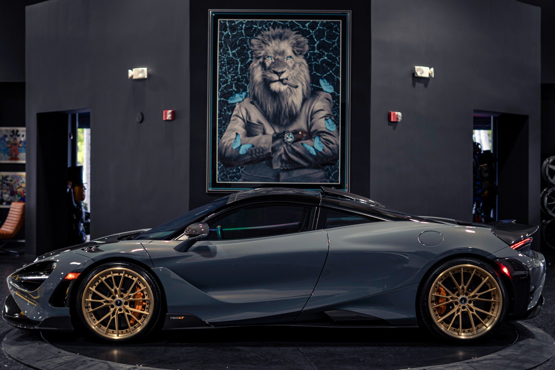 Used 2021 McLaren 765LT RWD image 49