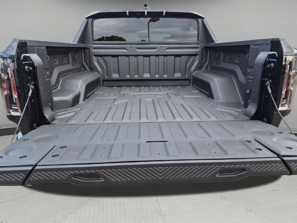 New 2026 GMC Hummer EV 4x4 Crew Cab image 25