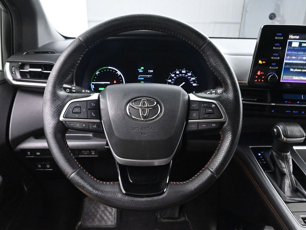 Used 2021 Toyota Sienna XSE image 22