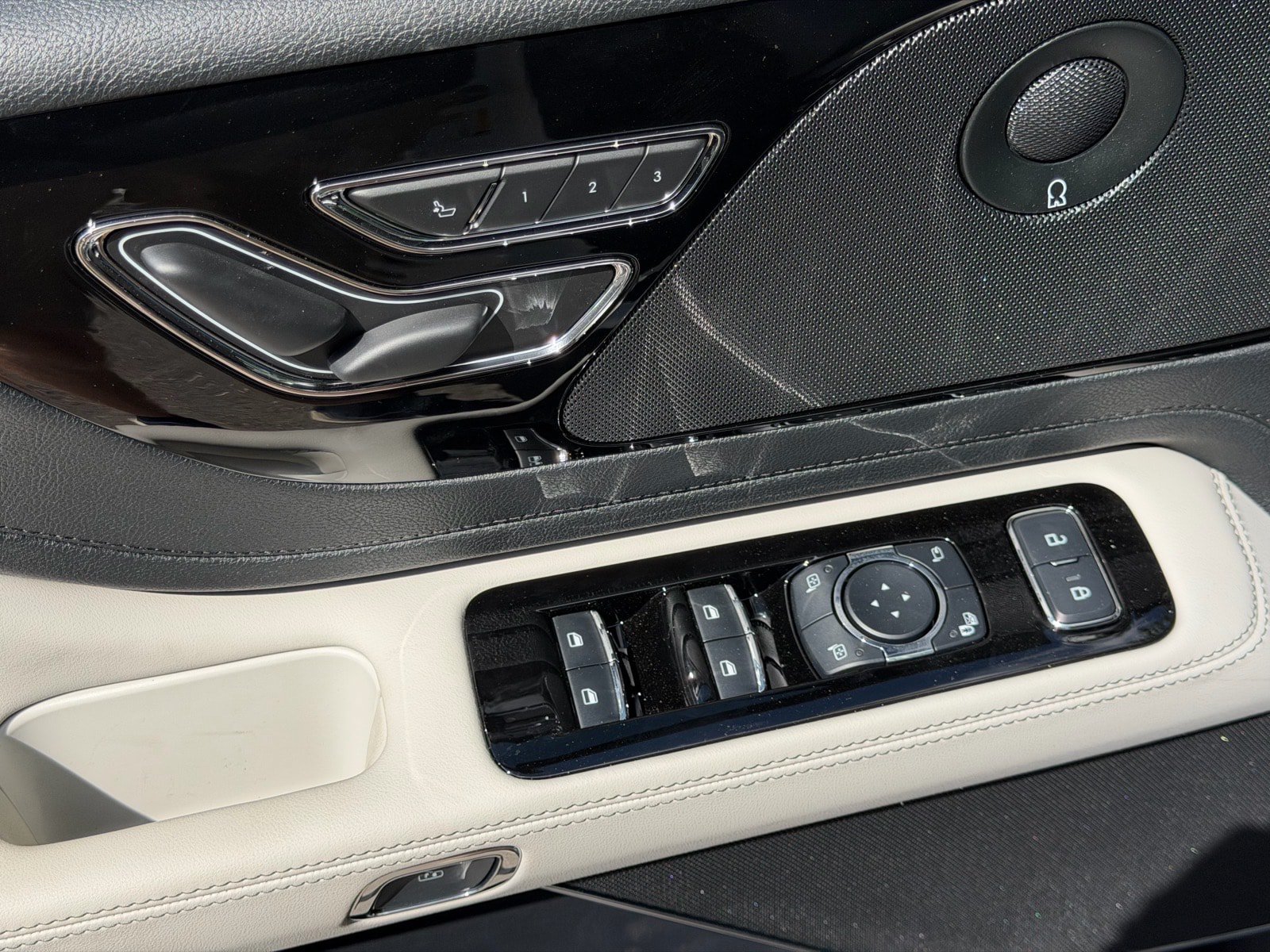 New 2026 Lincoln Aviator Reserve AWD/4WD image 26