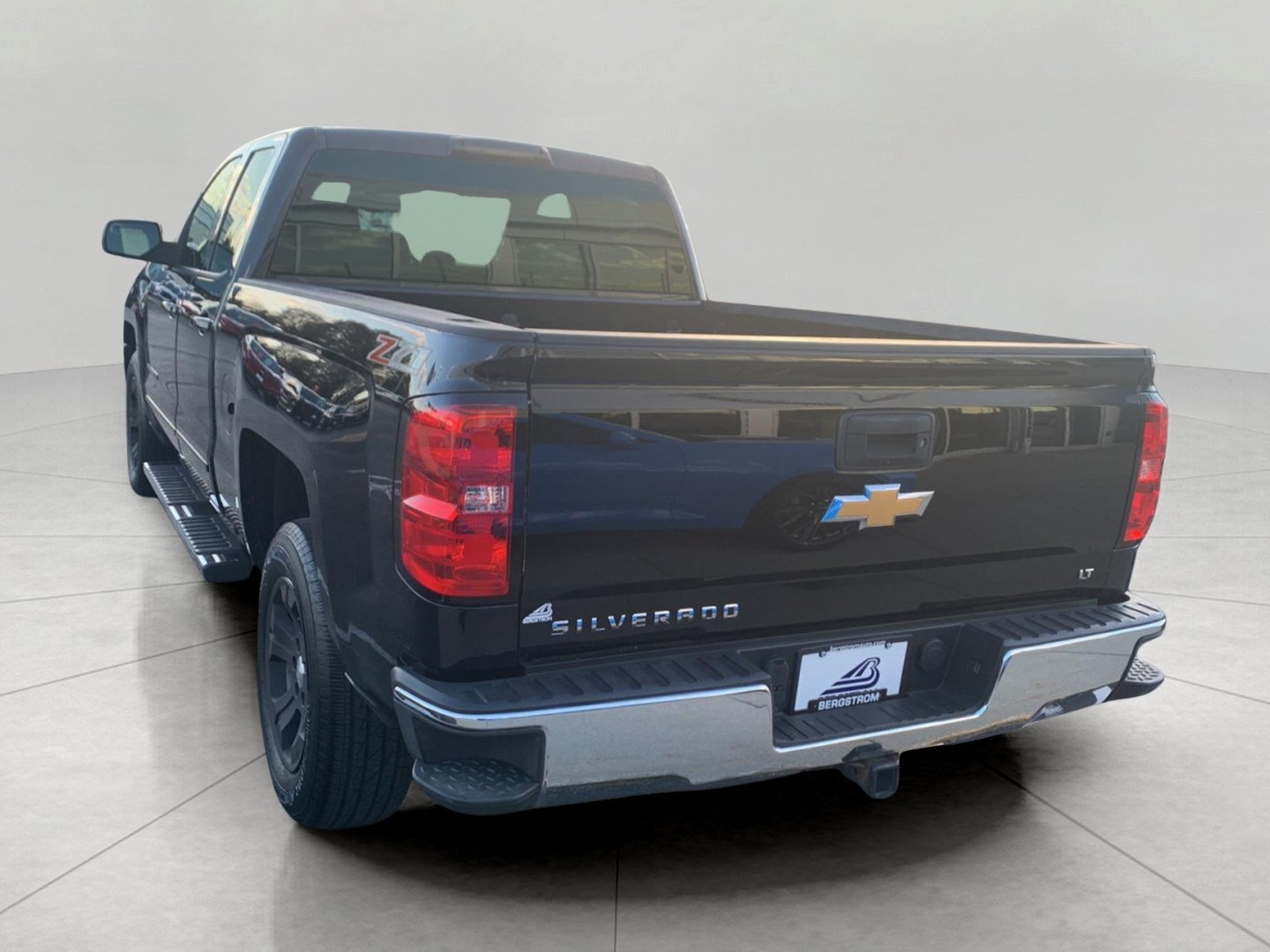 Used 2018 Chevrolet Silverado 1500 LT w/ All Star Edition AWD/4WD image 6