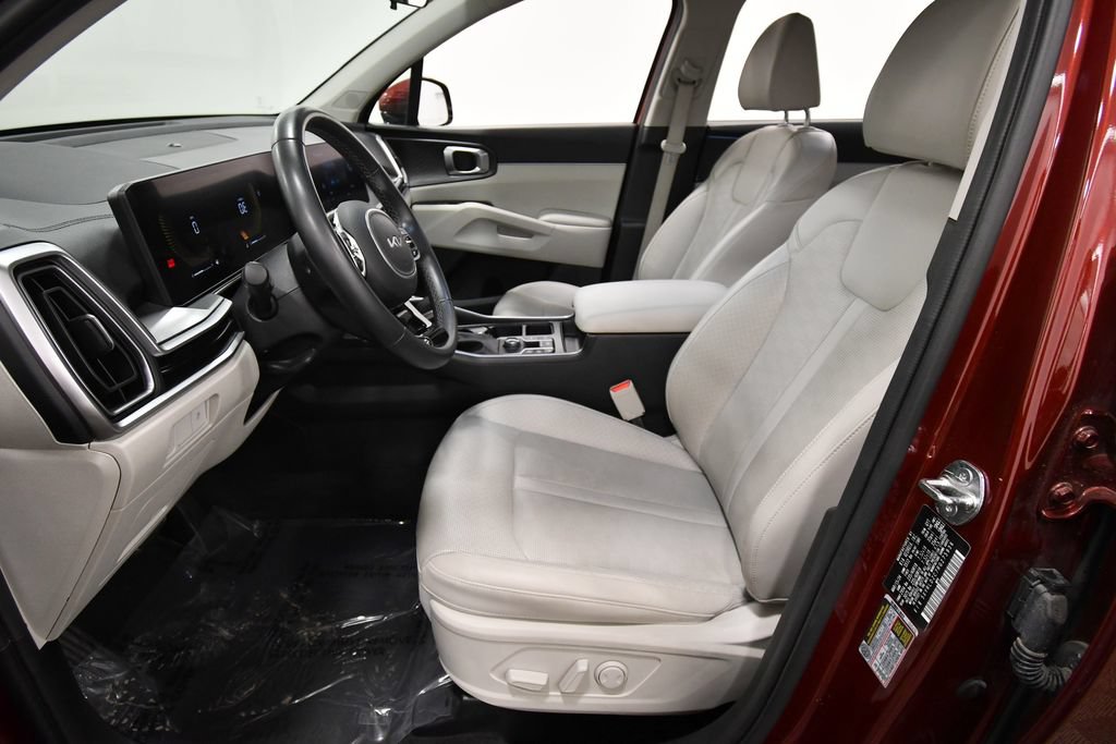 Used 2024 Kia Sorento S w/ Panoramic Sunroof Package AWD/4WD image 14