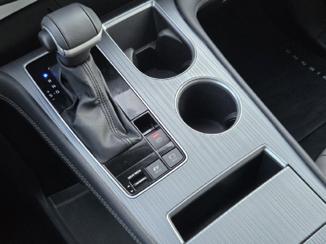 Certified 2025 Toyota Sienna XLE FWD image 18