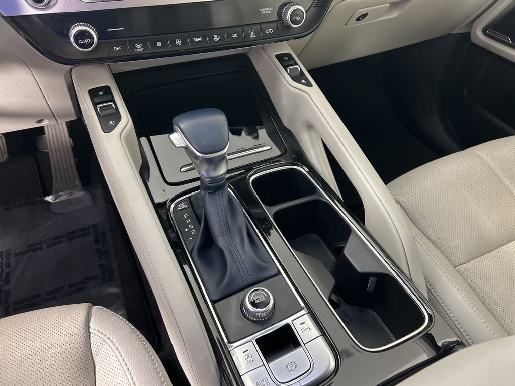 Used 2023 Kia Telluride EX w/ EX Captain's Chair Package image 19