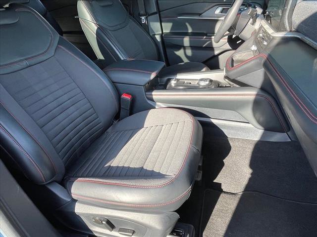 Certified 2025 Ford Explorer ST-Line image 11