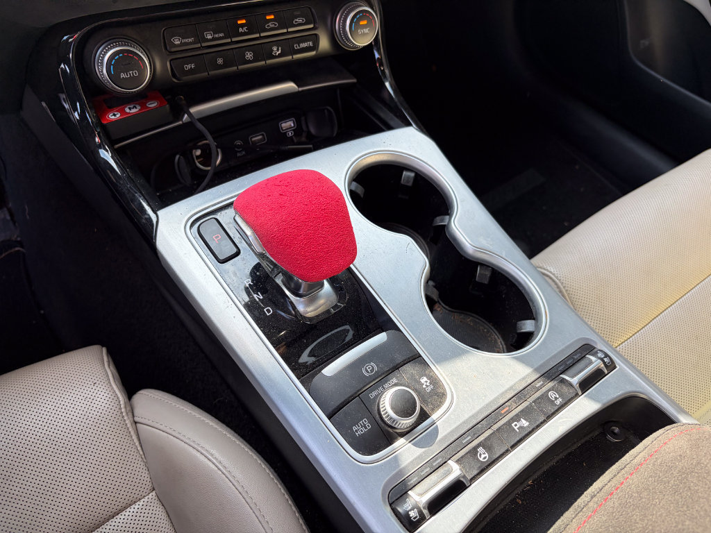Used 2018 Kia Stinger GT2 AWD/4WD image 22