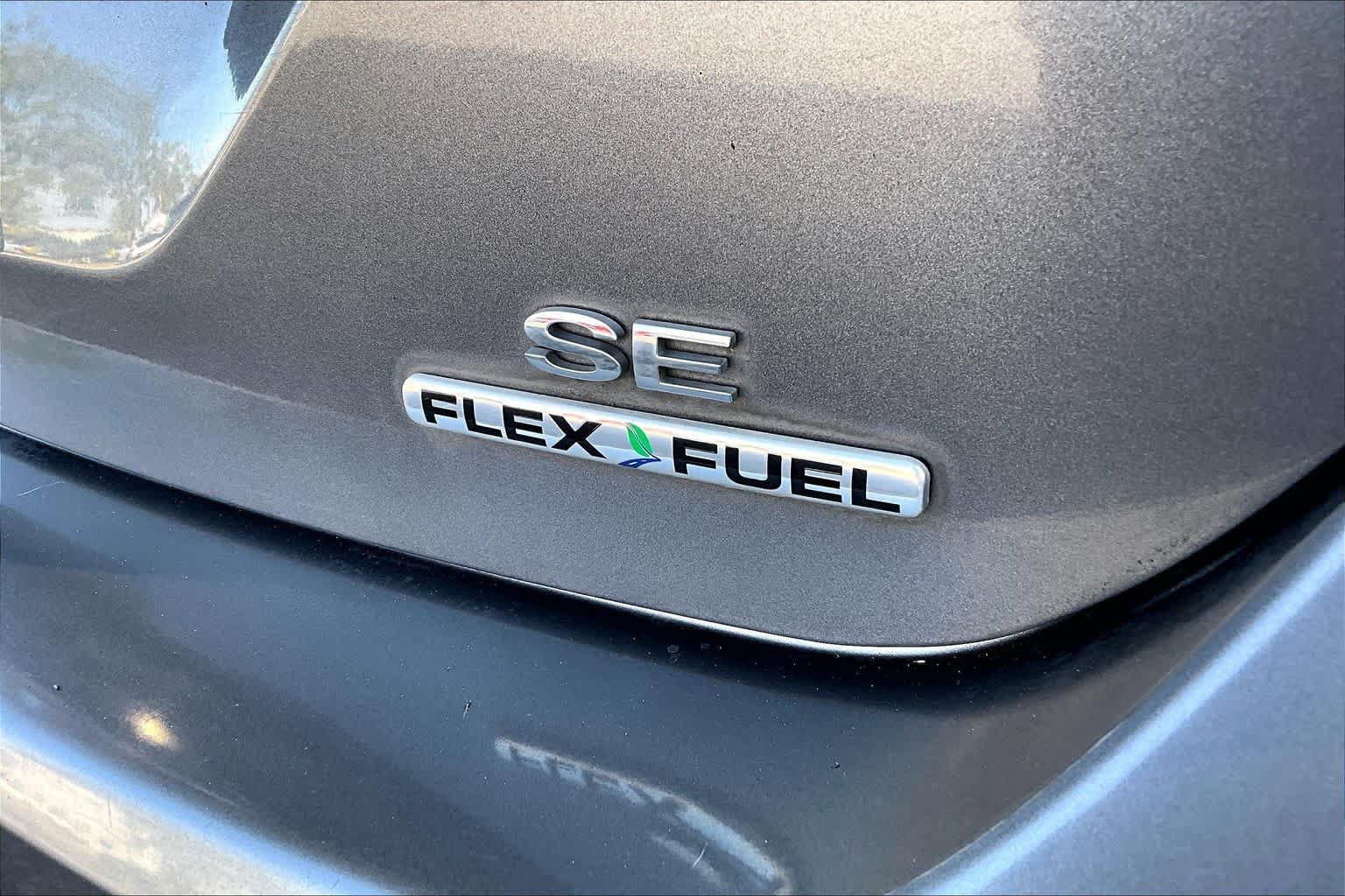 Used 2014 Ford Focus SE FWD image 9