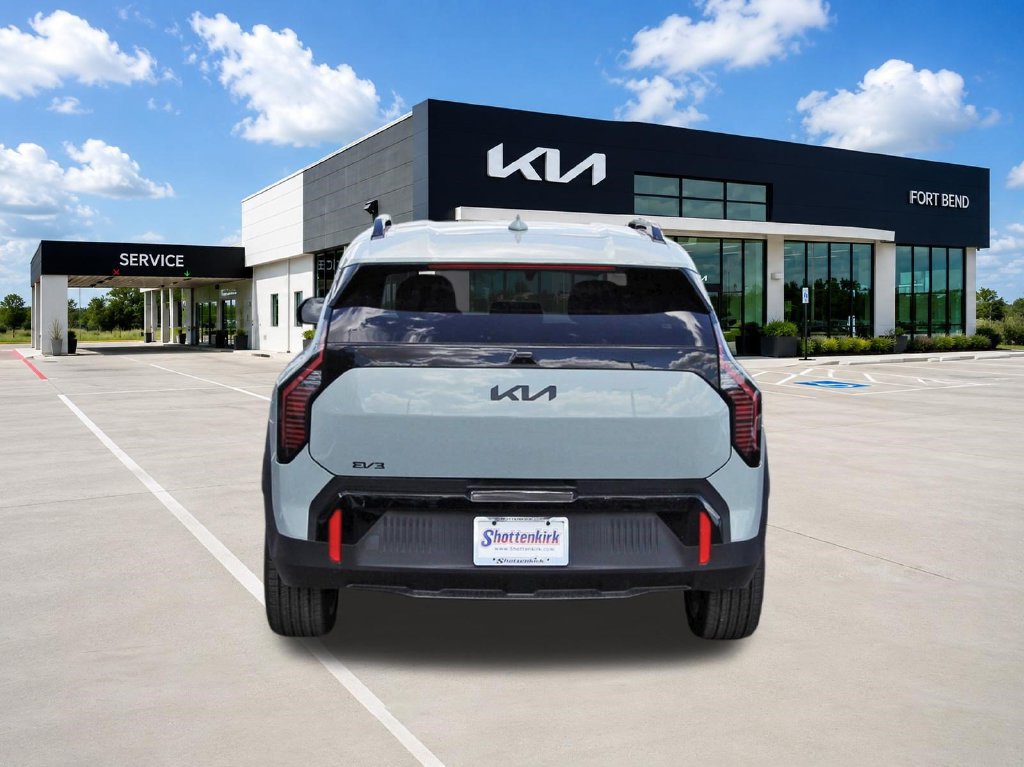 New 2027 Kia EV3 Wind FWD image 5