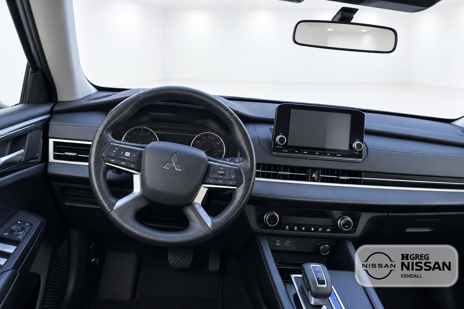 Used 2023 Mitsubishi Outlander ES FWD image 8