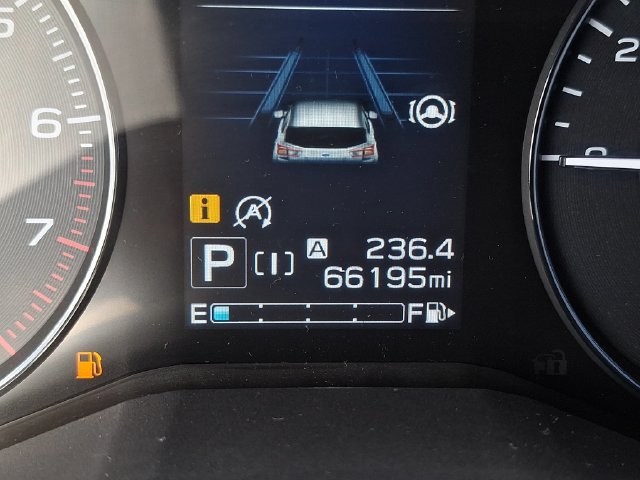 Used 2023 Subaru Crosstrek 2.0i Premium AWD/4WD image 16