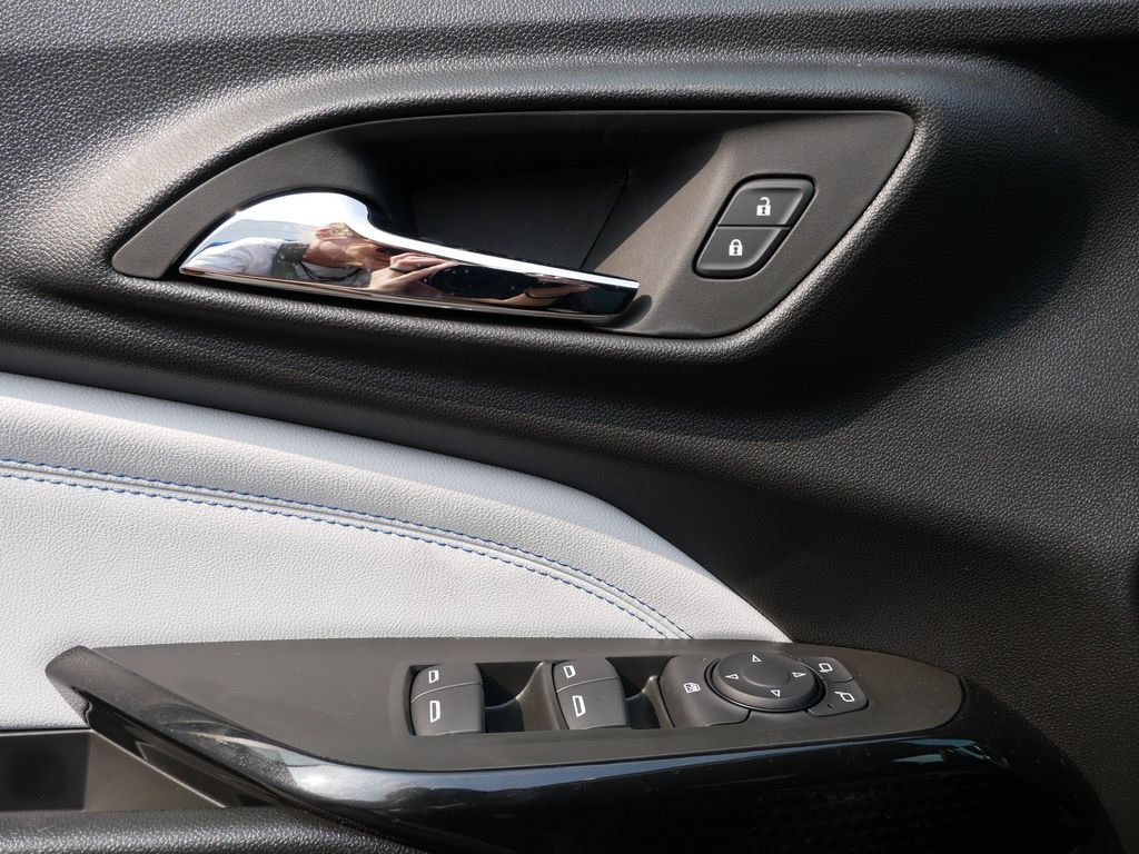 New 2026 Chevrolet Trax LT w/ Driver Confidence Package FWD image 16