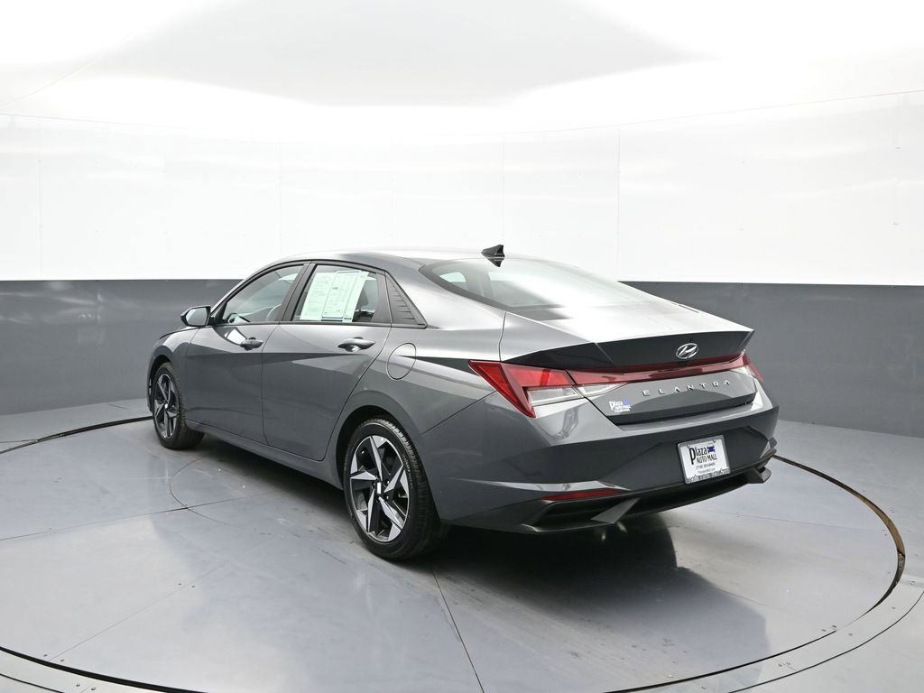 Certified 2023 Hyundai Elantra SEL w/ Convenience Package image 8