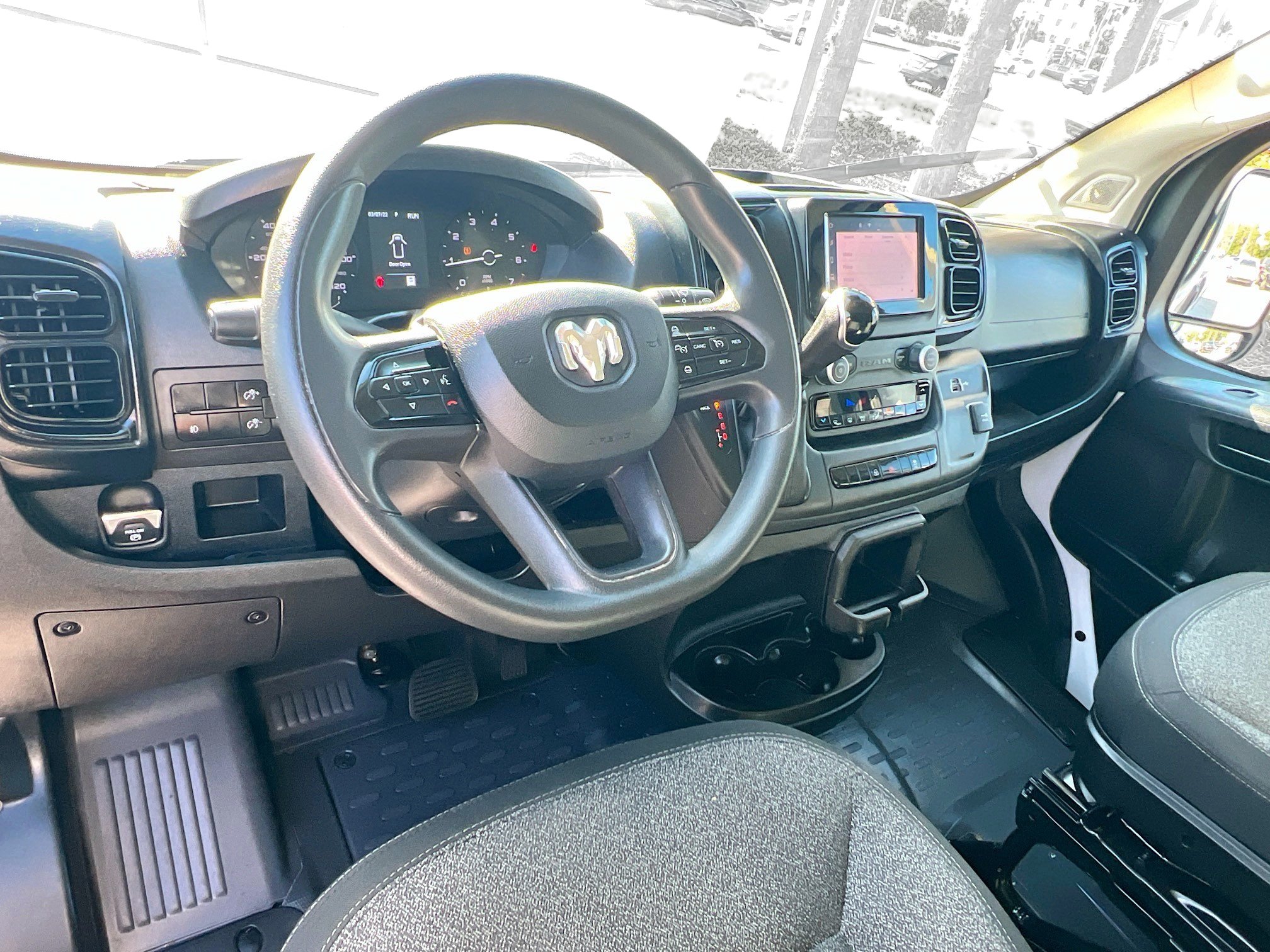 Used 2025 RAM ProMaster 2500 w/ Convenience Group FWD image 29