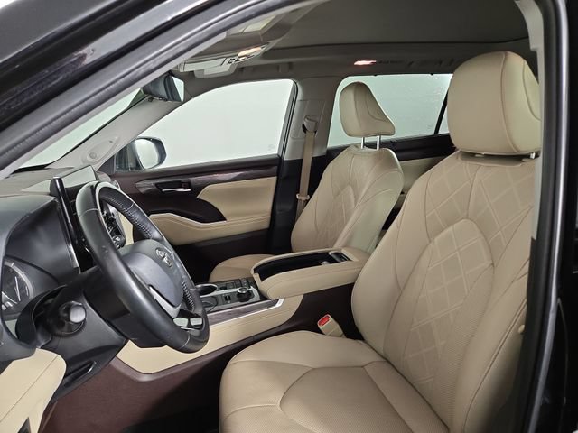 Used 2022 Toyota Highlander Platinum AWD/4WD image 13