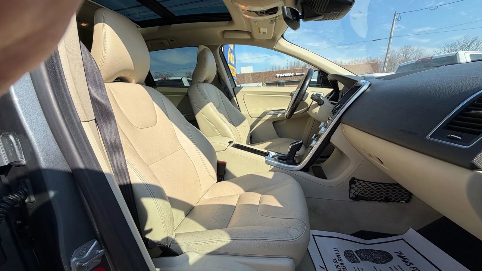 Used 2016 Volvo XC60 T5 Platinum image 14