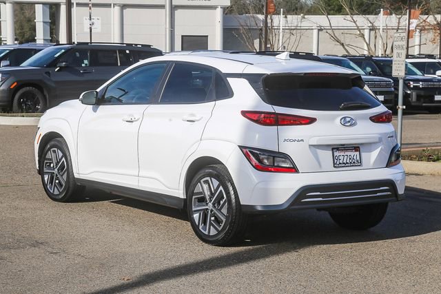 Certified 2023 Hyundai Kona SE image 2