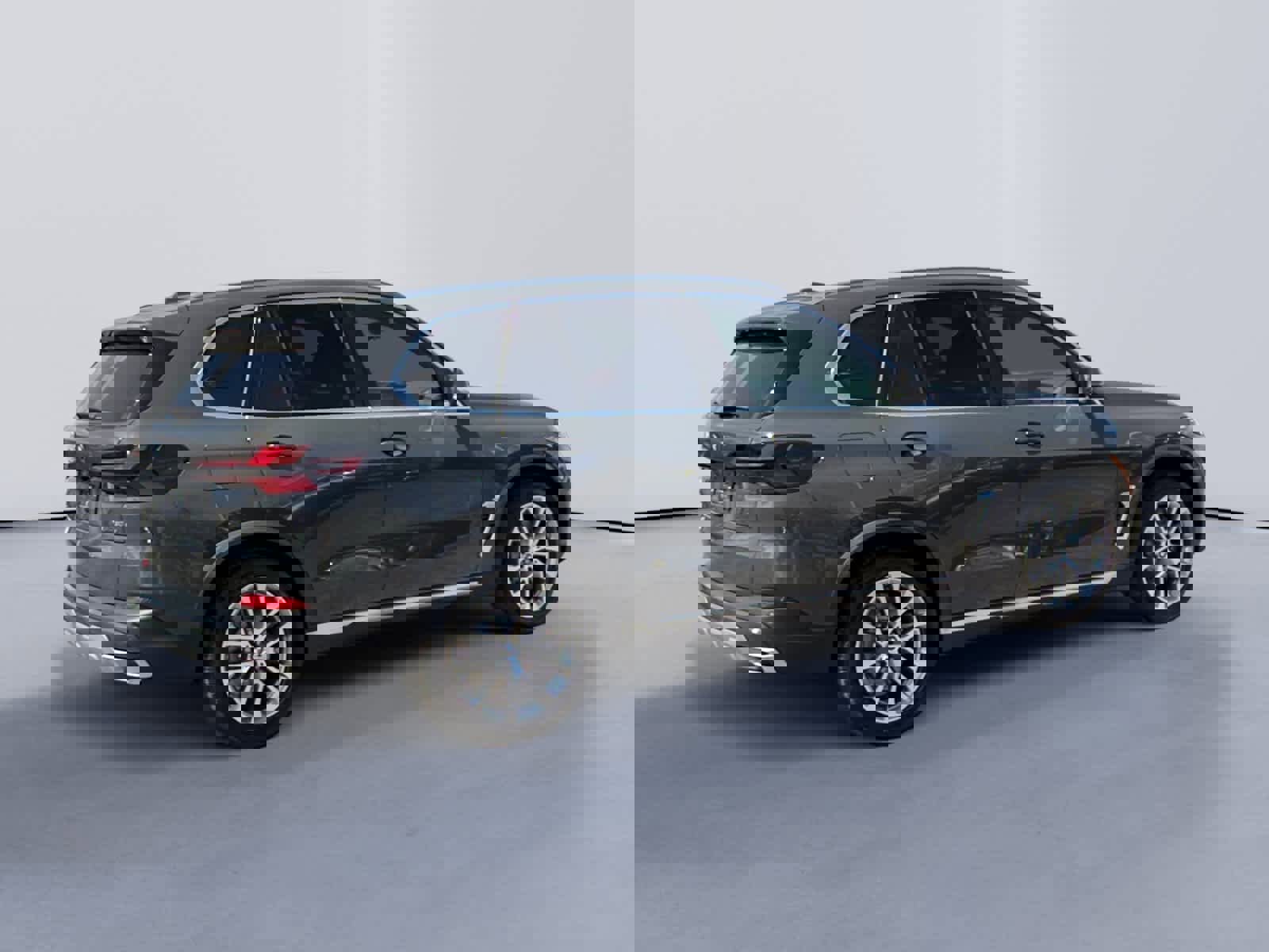 New 2026 BMW X5 xDrive50e image 3