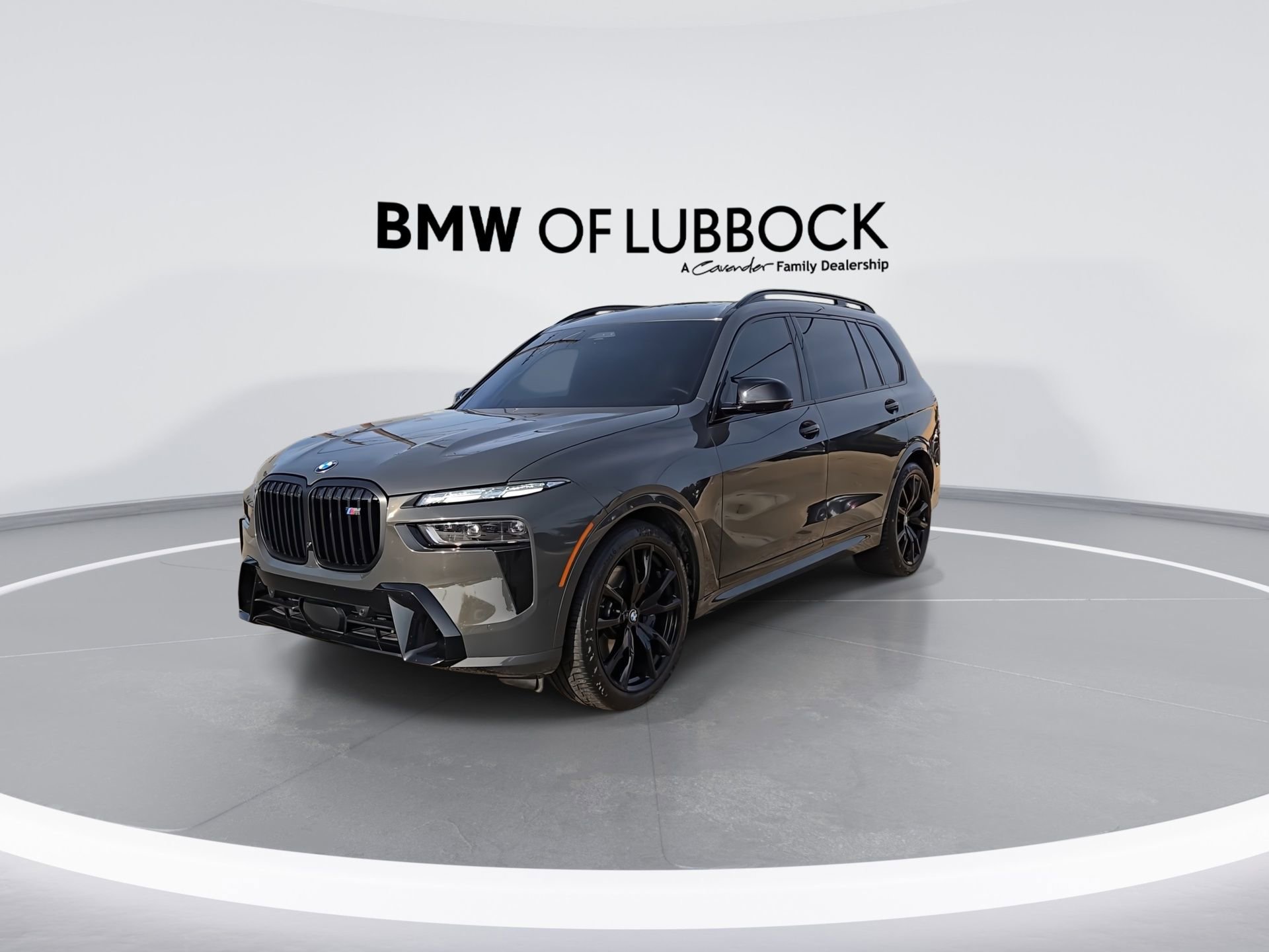 Used 2025 BMW X7 M60i image 3