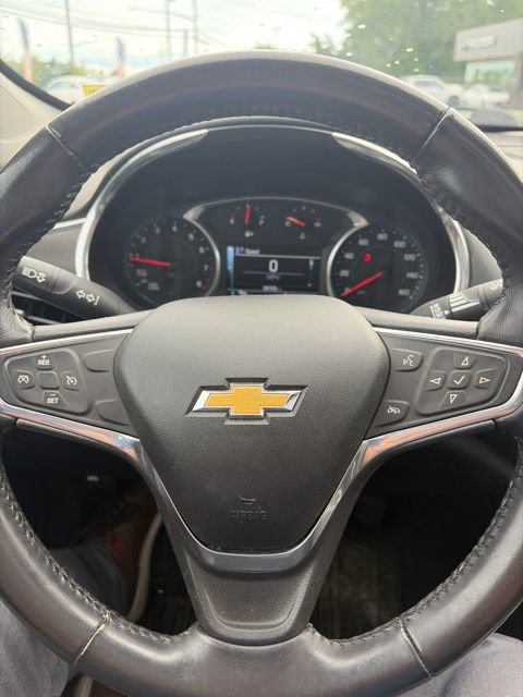Used 2018 Chevrolet Malibu LT w/ Leather Package FWD image 4