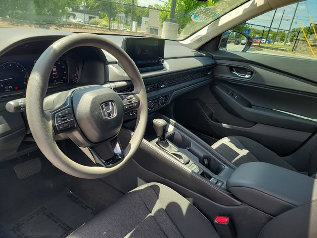 Certified 2025 Honda Accord SE image 13